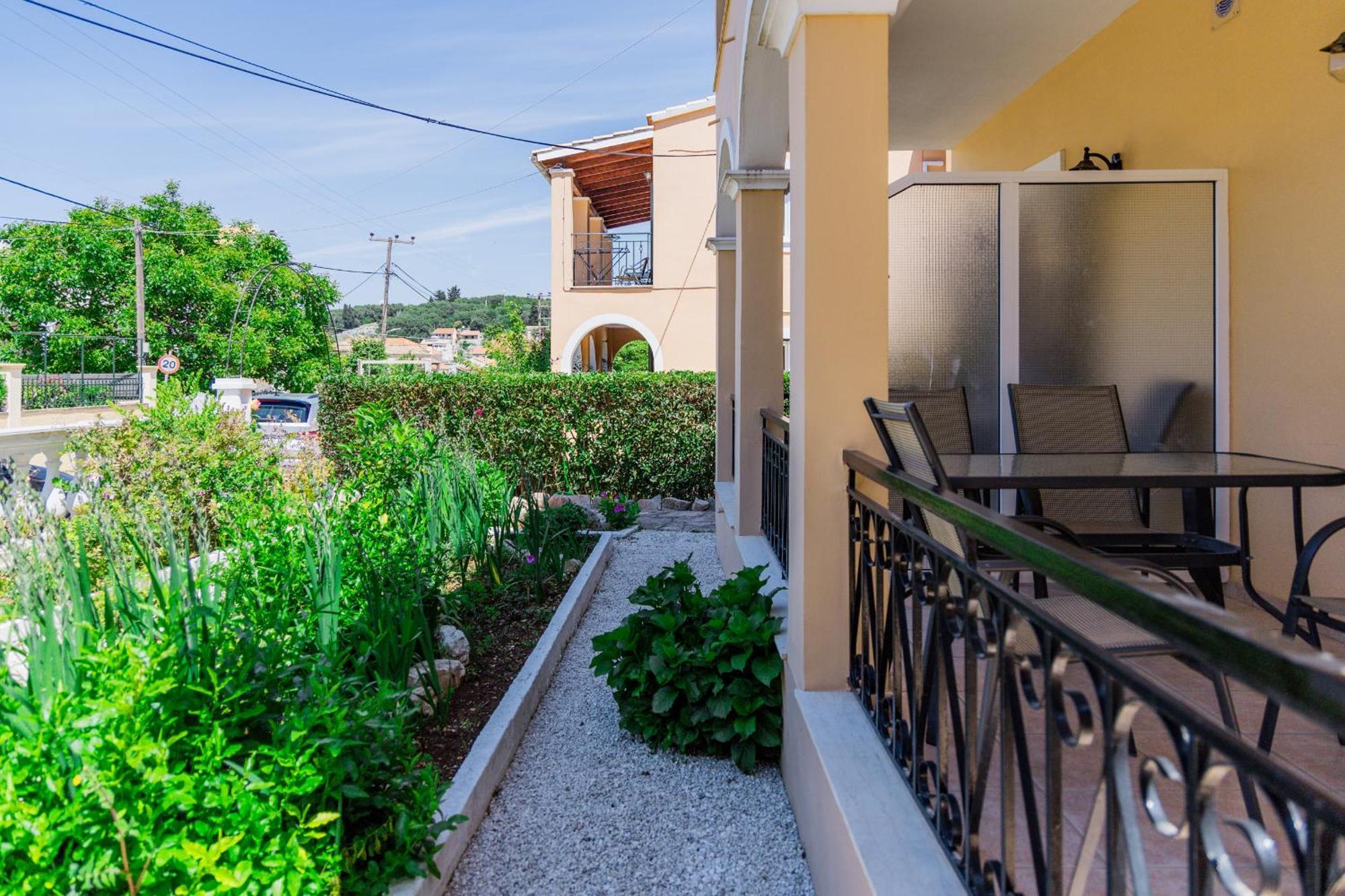 Nikos Cassiopeia Apartment Kassiopi Exterior photo
